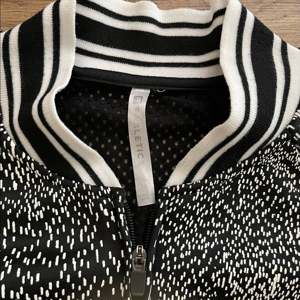 Fabletics Tia Bomber Printed Jacket. - image 3